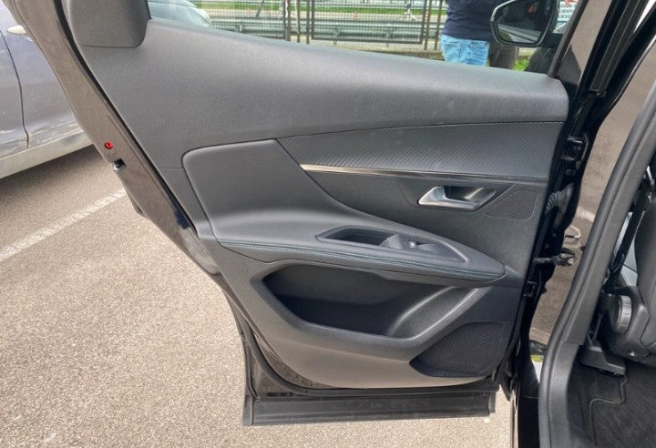 Peugeot 3008 1.5 bluehdi Allure s&s 130cv eat8 Automatic Diesel
(131PS), Diesel, , 49671 km, 13/12/2022 ,                               ✅ distribuzione a secco✅