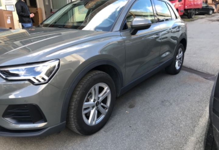 Audi Q3 35 2.0 tdi Business s-tronic Sequential Diesel.       Anno 11/2022 km100705