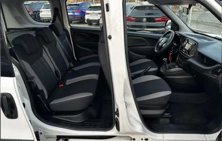 Fiat Doblò Cargo combi N1 1.3 mjt 16v 95cv E6 Manual Diesel          anno 11/2018. € 3900